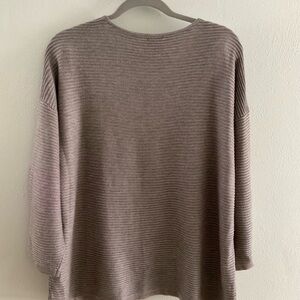 Chico’s 3/4 drop sleeve light weight sweater